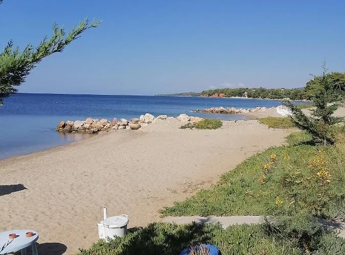Porto Almira Beachfront House 펜션 *