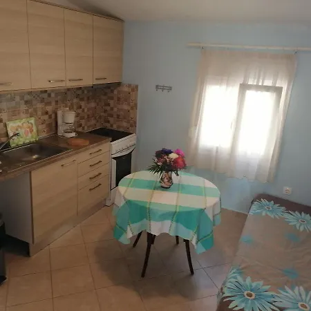 Porto Almira Beachfront House * Nikiti (Sithonia)