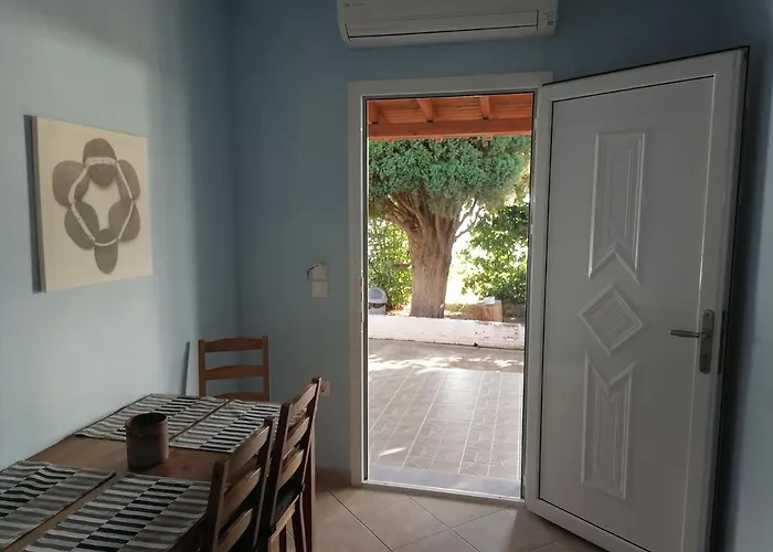 Porto Almira Beachfront House Σπίτι διακοπών